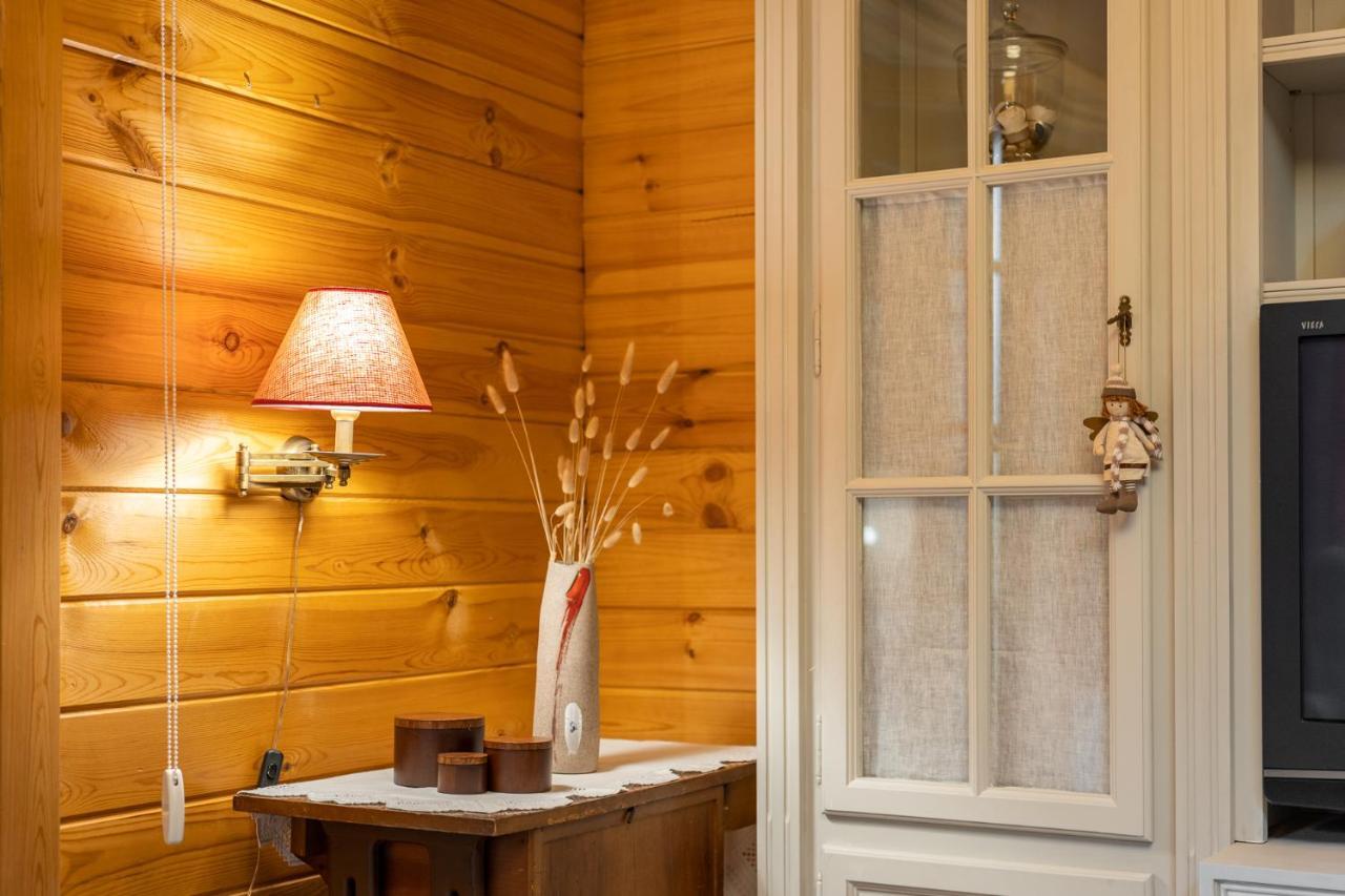 Espectacular Apartamento De Madera Frente Al Rio Ter - كامبروذون المظهر الخارجي الصورة