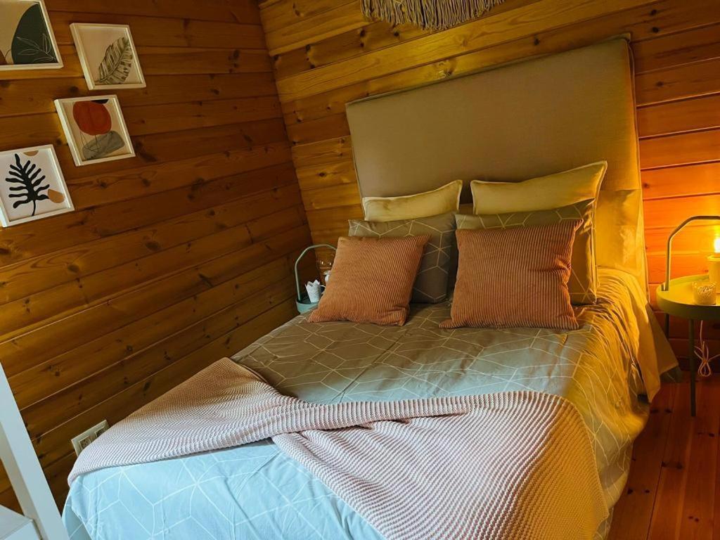 Espectacular Apartamento De Madera Frente Al Rio Ter - كامبروذون المظهر الخارجي الصورة